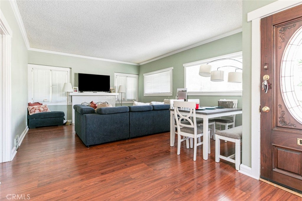 Pasadena, California, 91101, United States, 2 Bedrooms Bedrooms, ,1 BathroomBathrooms,Residential,For Sale,1996885