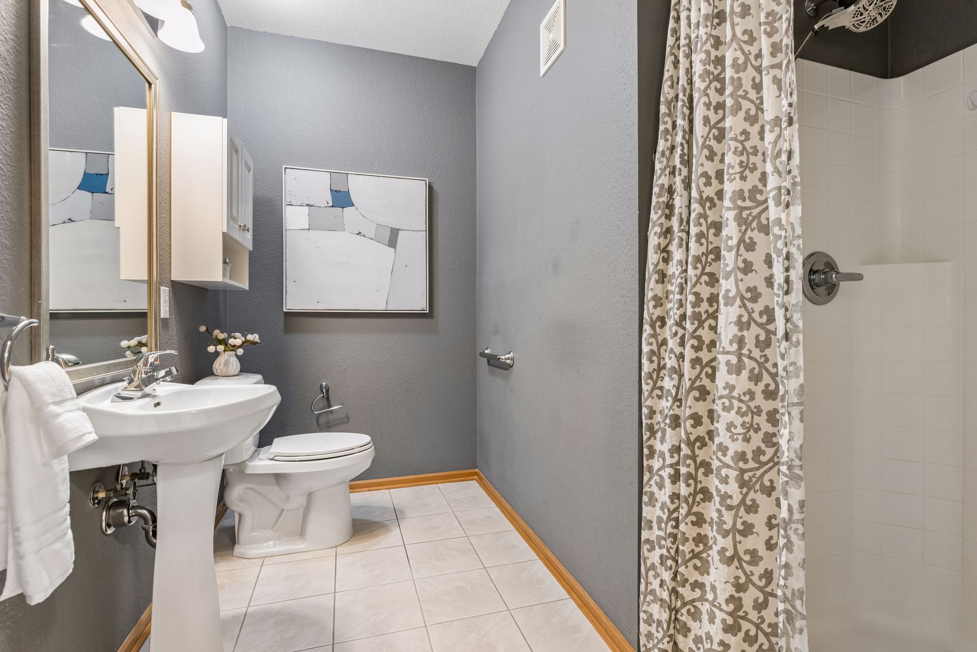  Elevated 55+ Living With Views - 物件實景