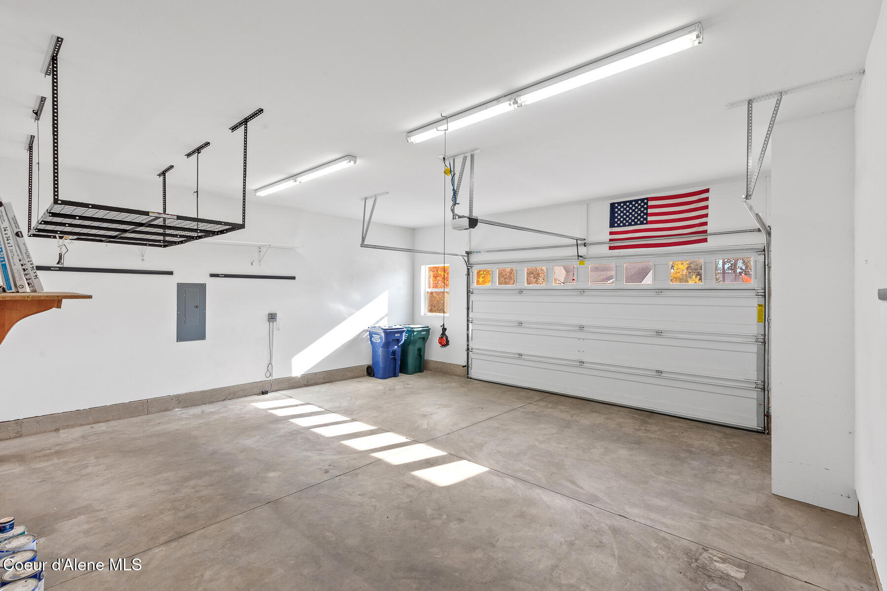 Coeur d'Alene, Idaho, 83814, United States, 3 Bedrooms Bedrooms, ,4 BathroomsBathrooms,Residential,For Sale,1976141