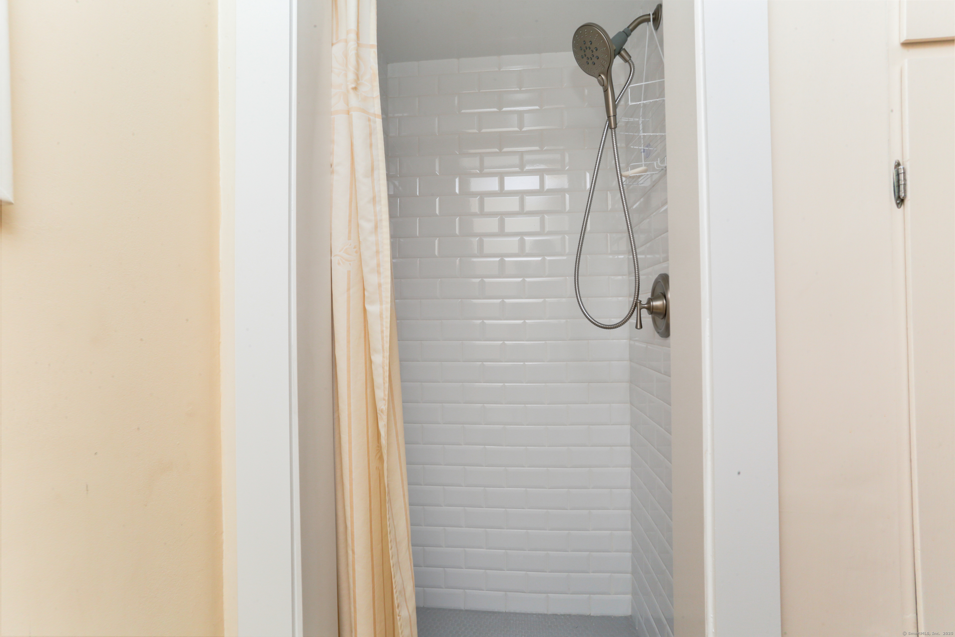 Fairfield, Connecticut, 06825, United States, 4 Bedrooms Bedrooms, ,3 BathroomsBathrooms,Residential,For Sale,1934186