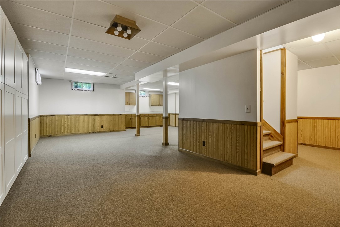 Altoona, Wisconsin, 54720, United States, 4 Bedrooms Bedrooms, ,3 BathroomsBathrooms,Residential,For Sale,1891343