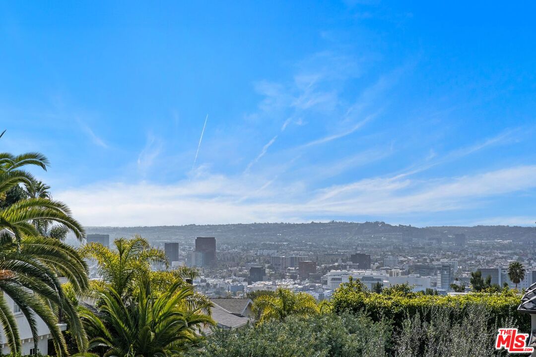 Los Angeles, California, 90069, United States, 4 Bedrooms Bedrooms, ,2 BathroomsBathrooms,Residential,For Sale,1700120