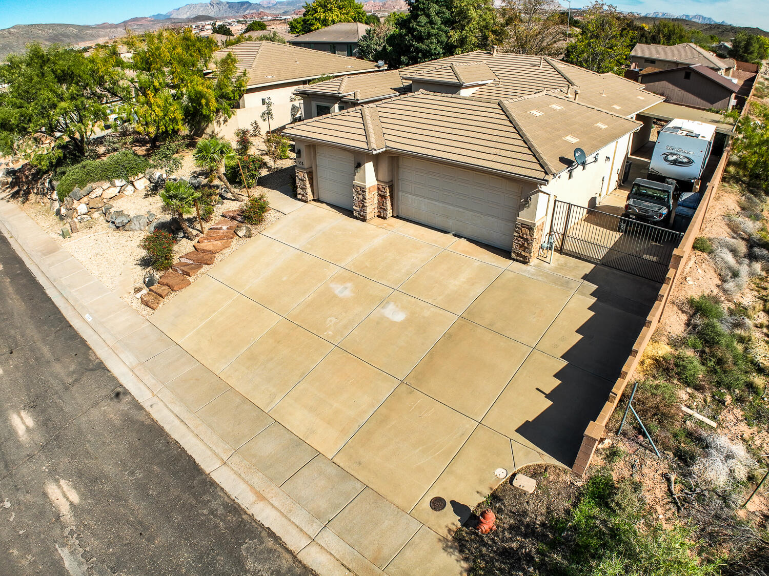 Hurricane, Utah, 84737, United States, 4 Bedrooms Bedrooms, ,Residential,For Sale,1986322