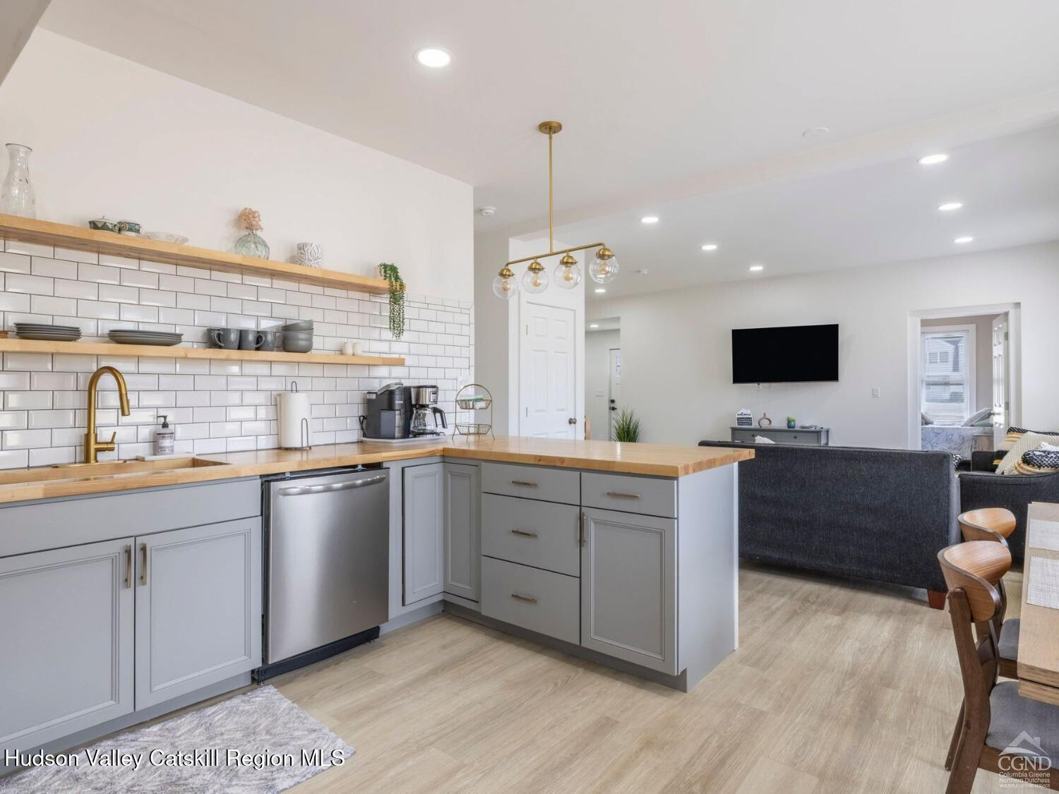 Hunter, New York, 12442, United States, 5 Bedrooms Bedrooms, ,Residential,For Sale,1991785