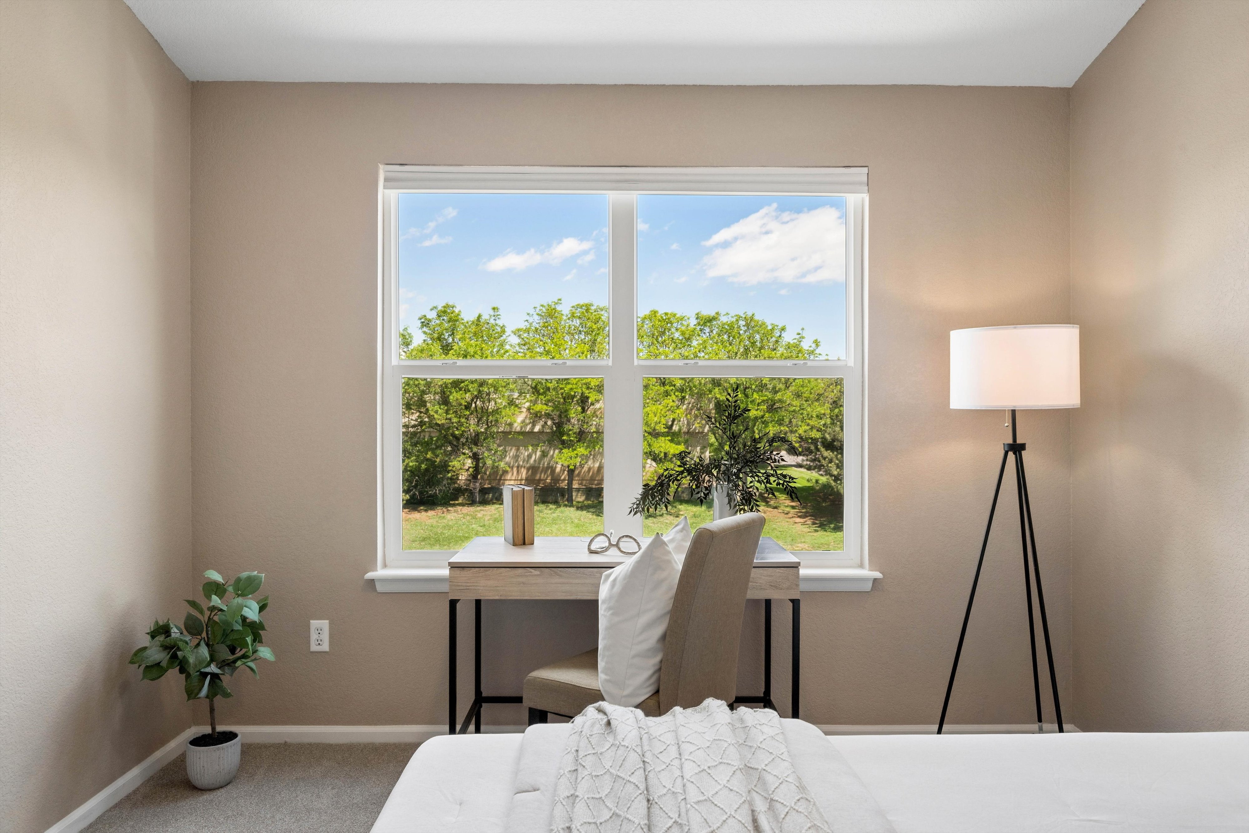 Refreshed, Move-in Ready, And Priced With The Market In Mind - 物件實景