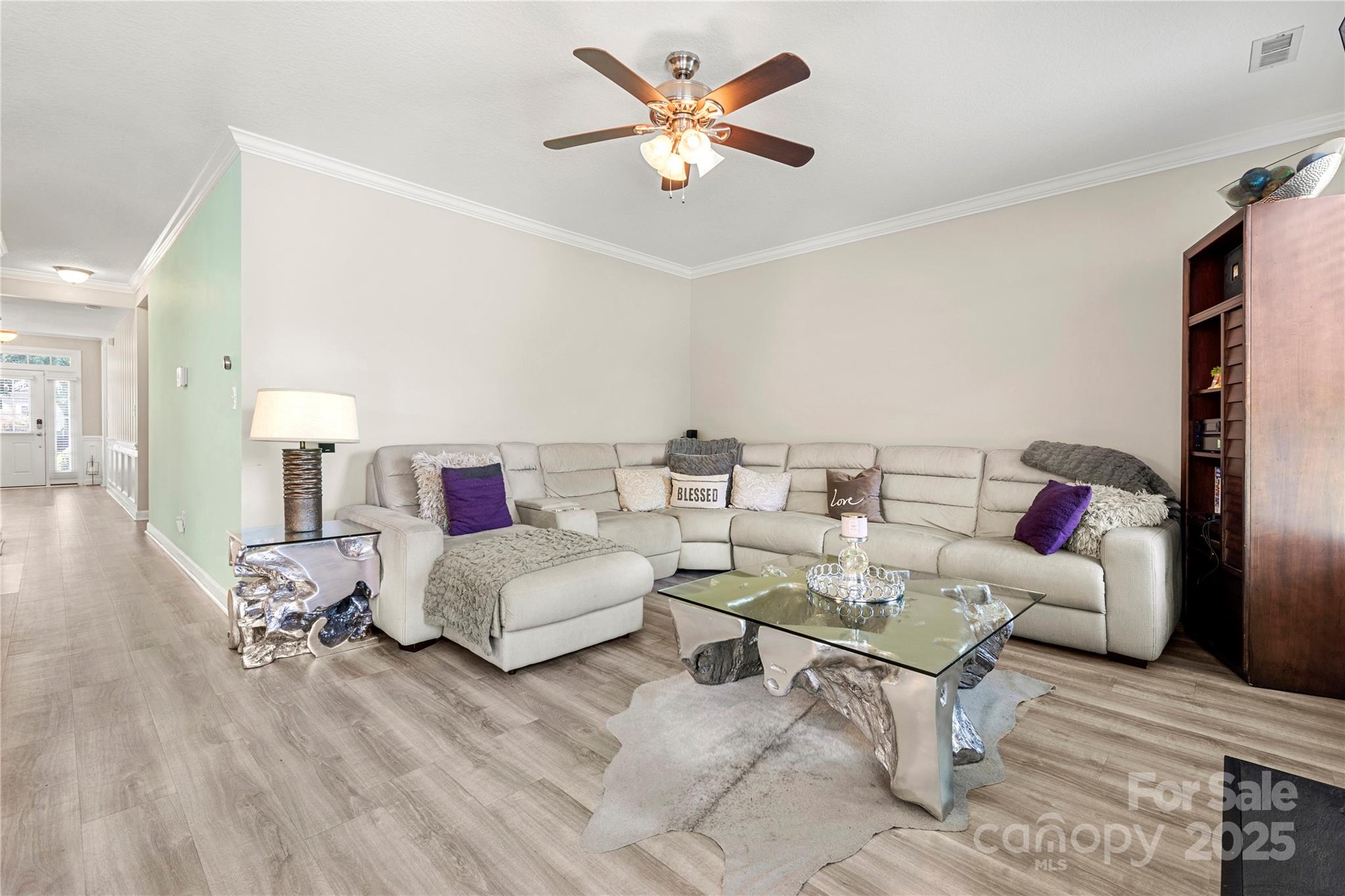 Belmont, North Carolina, 28012, United States, 4 Bedrooms Bedrooms, ,3 BathroomsBathrooms,Residential,For Sale,1866923