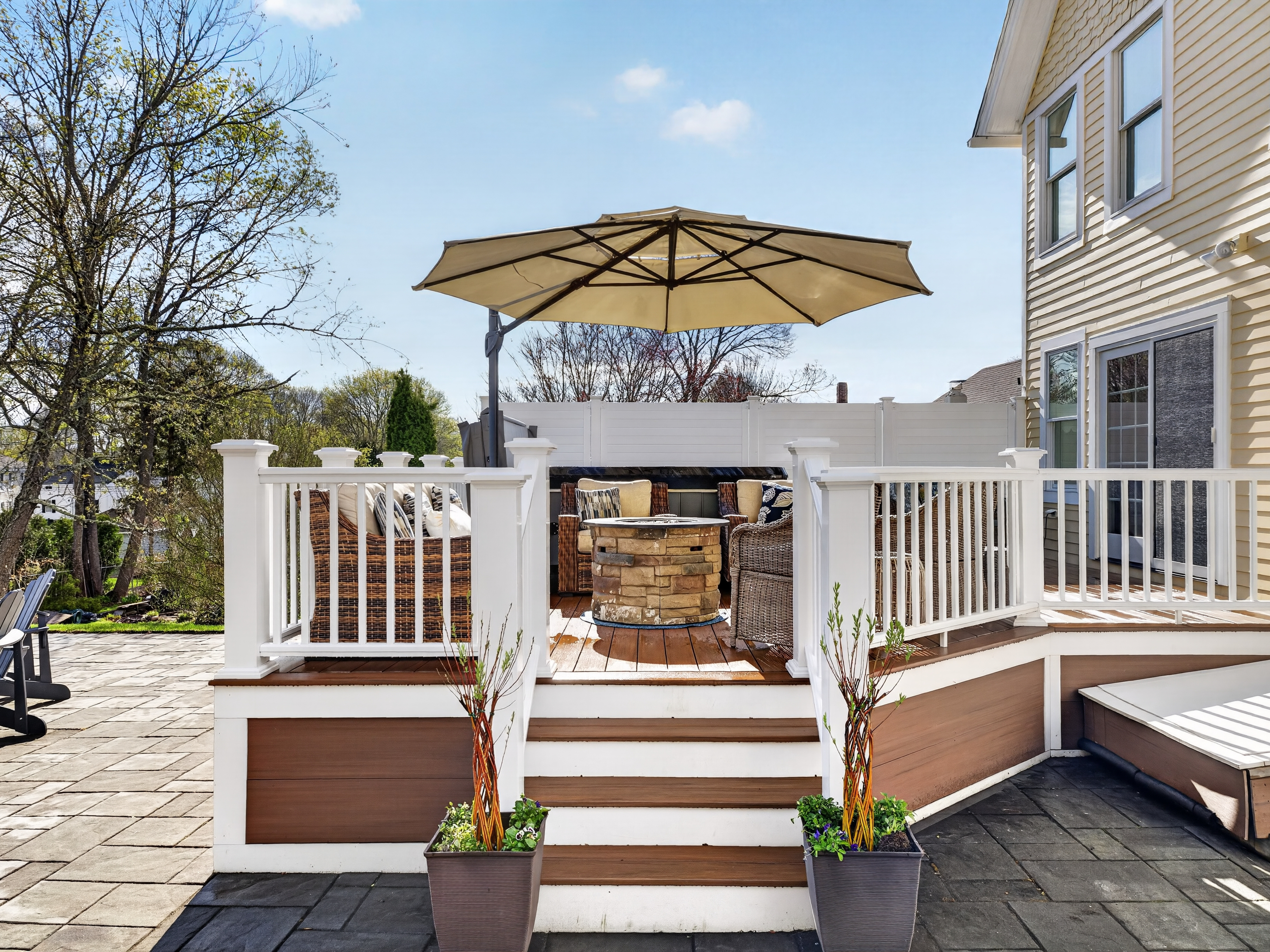  Refined Character & Private Outdoor Retreat in Heart of Mystic - 物件實景