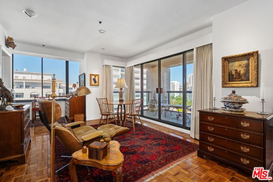 Los Angeles, California, 90024, United States, 2 Bedrooms Bedrooms, ,3 BathroomsBathrooms,Residential,For Sale,1993484