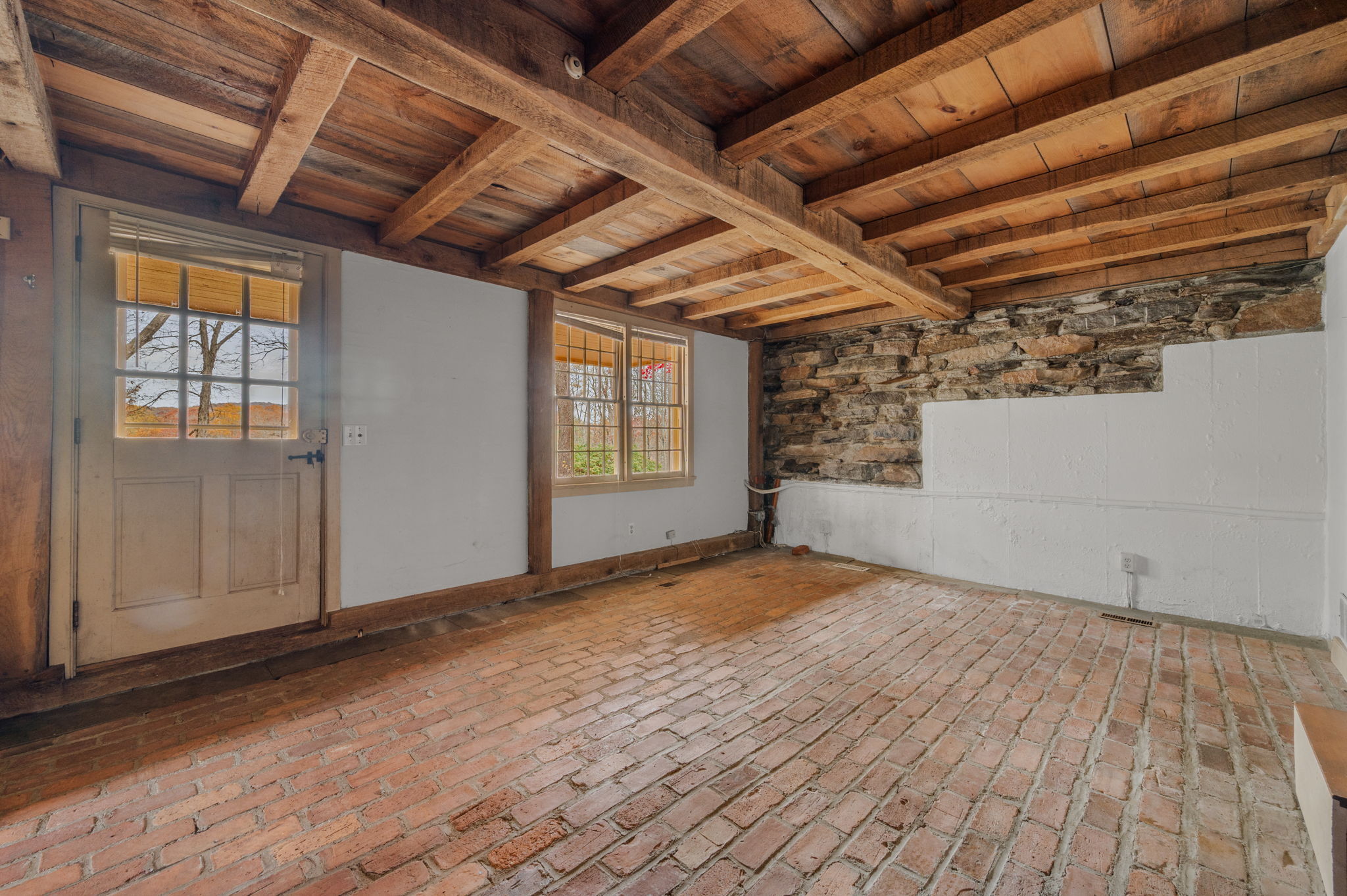 Lyme, Connecticut, 06371, United States, 2 Bedrooms Bedrooms, ,3 BathroomsBathrooms,Residential,For Sale,1991531