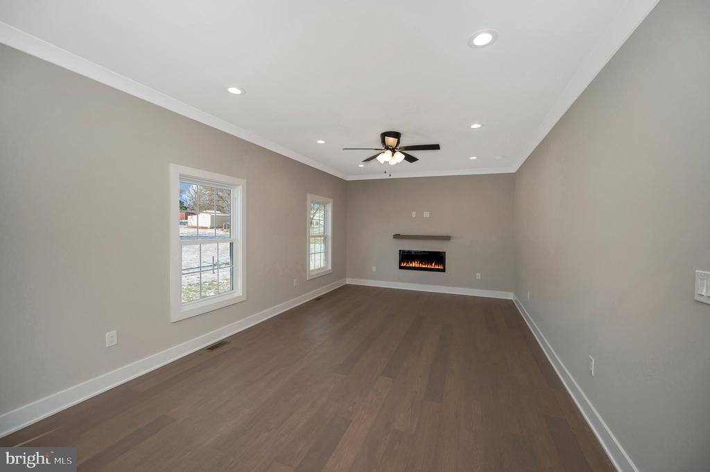 Stafford, Virginia, 22556, United States, 5 Bedrooms Bedrooms, ,4 BathroomsBathrooms,Residential,For Sale,2005720