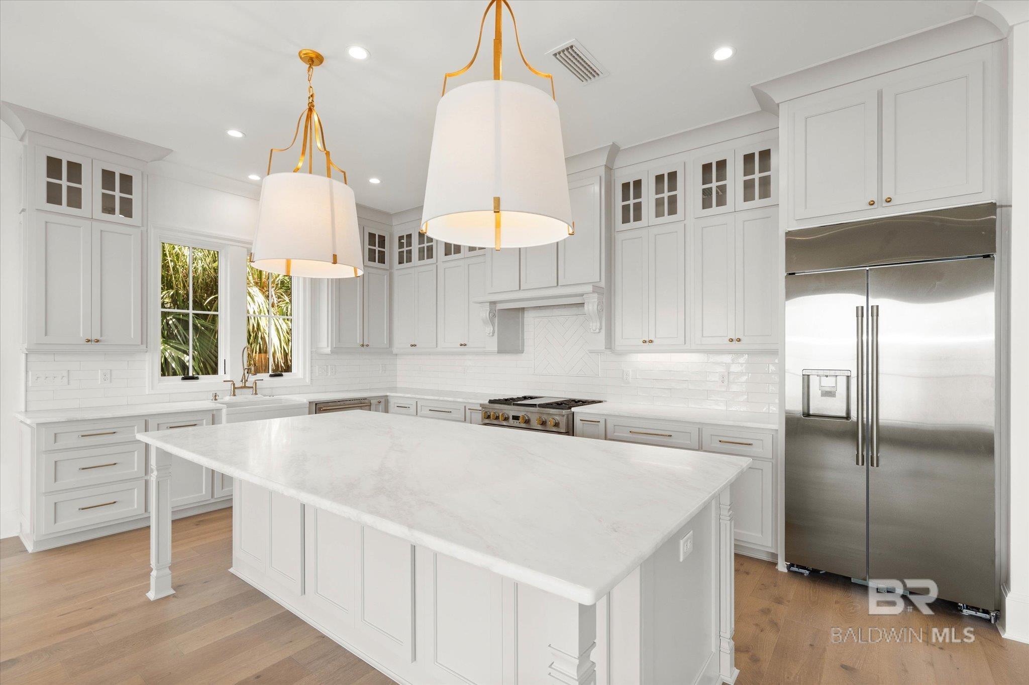 Fairhope, Alabama, 36532, United States, 4 Bedrooms Bedrooms, ,4 BathroomsBathrooms,Residential,For Sale,1838999
