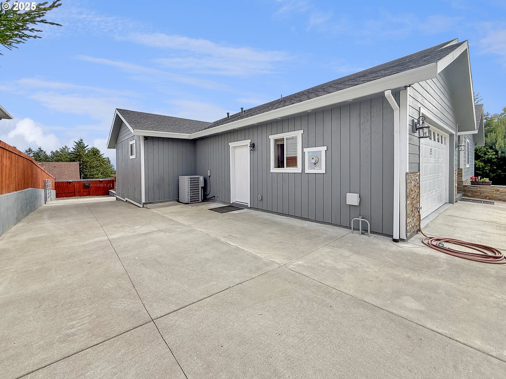 Brookings, Oregon, 97415, United States, 3 Bedrooms Bedrooms, ,3 BathroomsBathrooms,Residential,For Sale,1974762