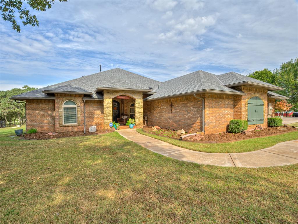 Jones, Oklahoma, 73049, United States, 4 Bedrooms Bedrooms, ,5 BathroomsBathrooms,Residential,For Sale,1987099