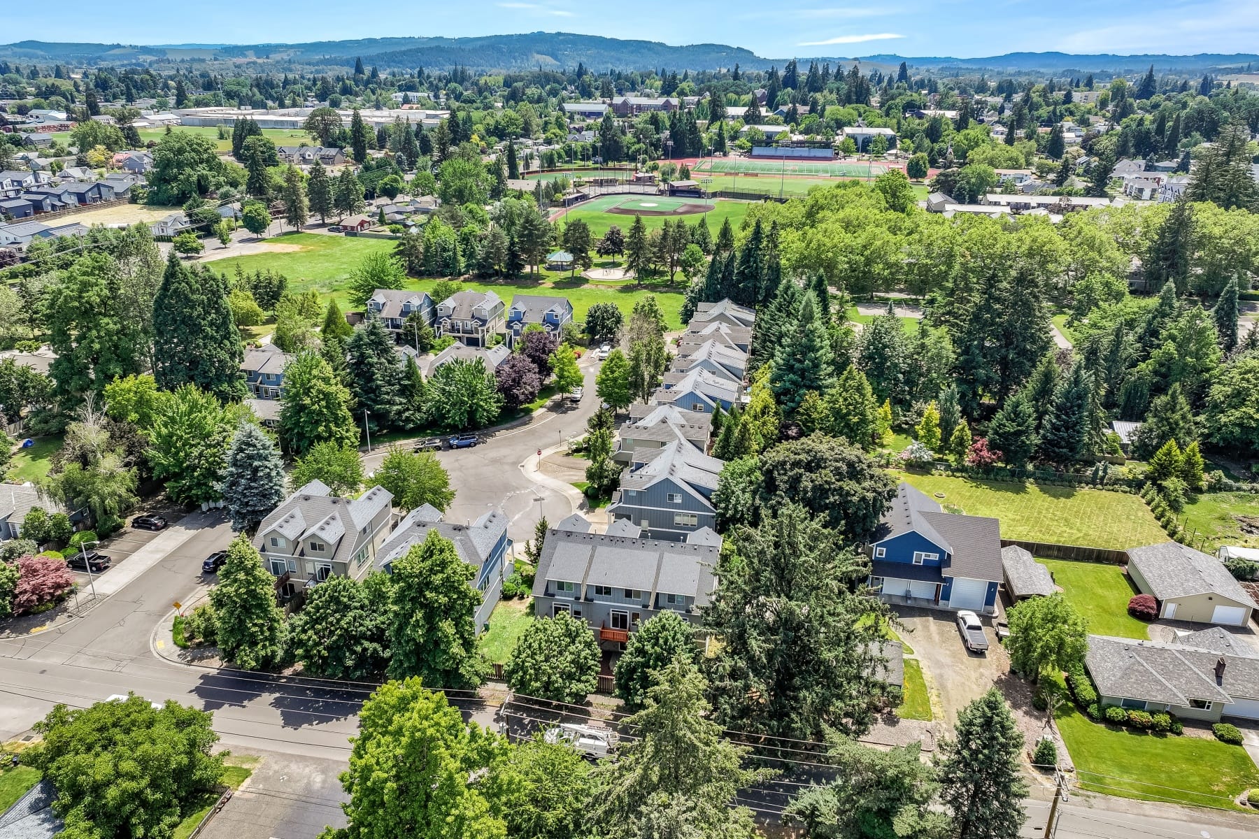  2106 CHARLIE CT Forest Grove, OR 97116 - 物件實景