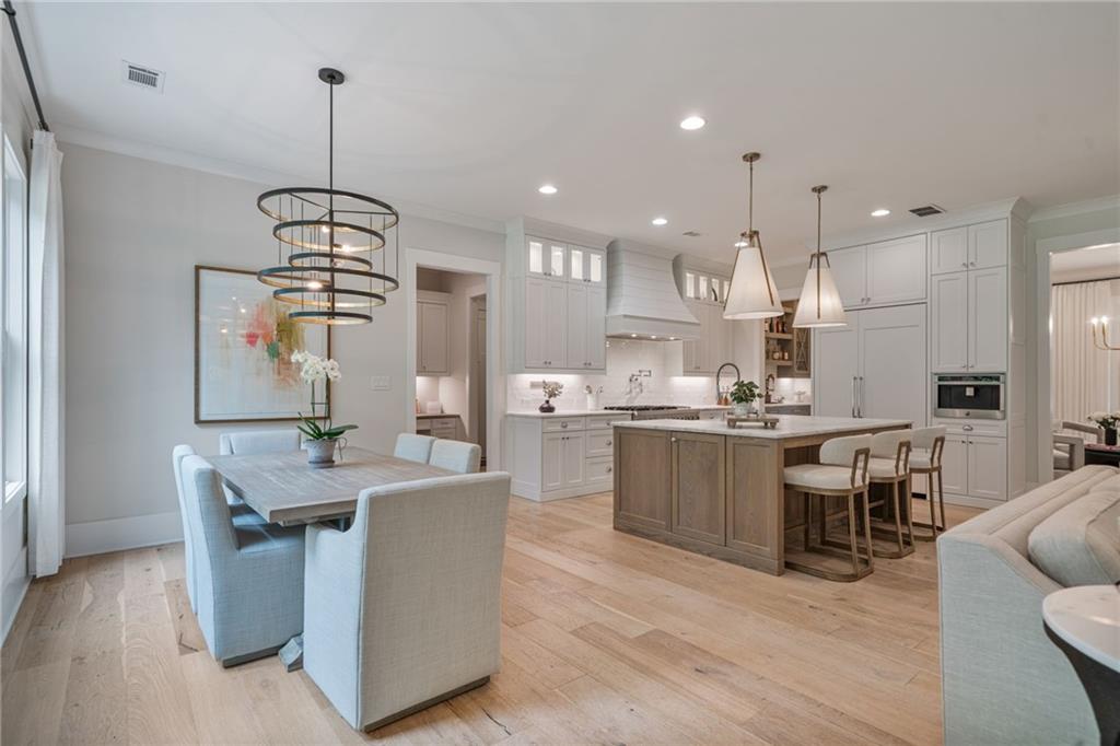 Canton, Georgia, 30115, United States, 5 Bedrooms Bedrooms, ,5 BathroomsBathrooms,Residential,For Sale,1878589