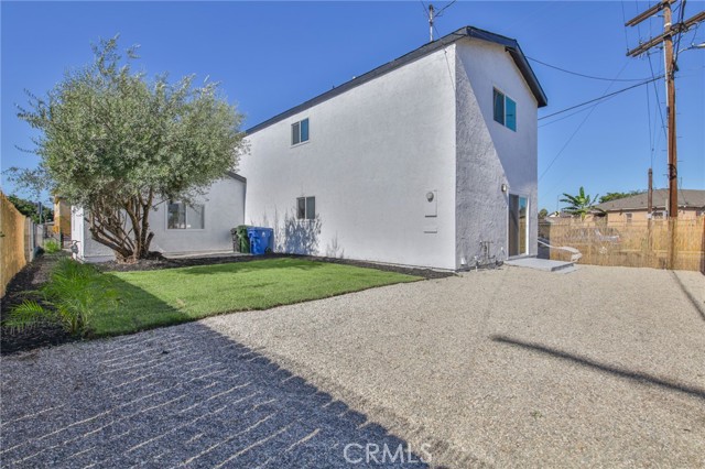 Los Angeles, California, 90059, United States, 3 Bedrooms Bedrooms, ,2 BathroomsBathrooms,Residential,For Sale,1935109