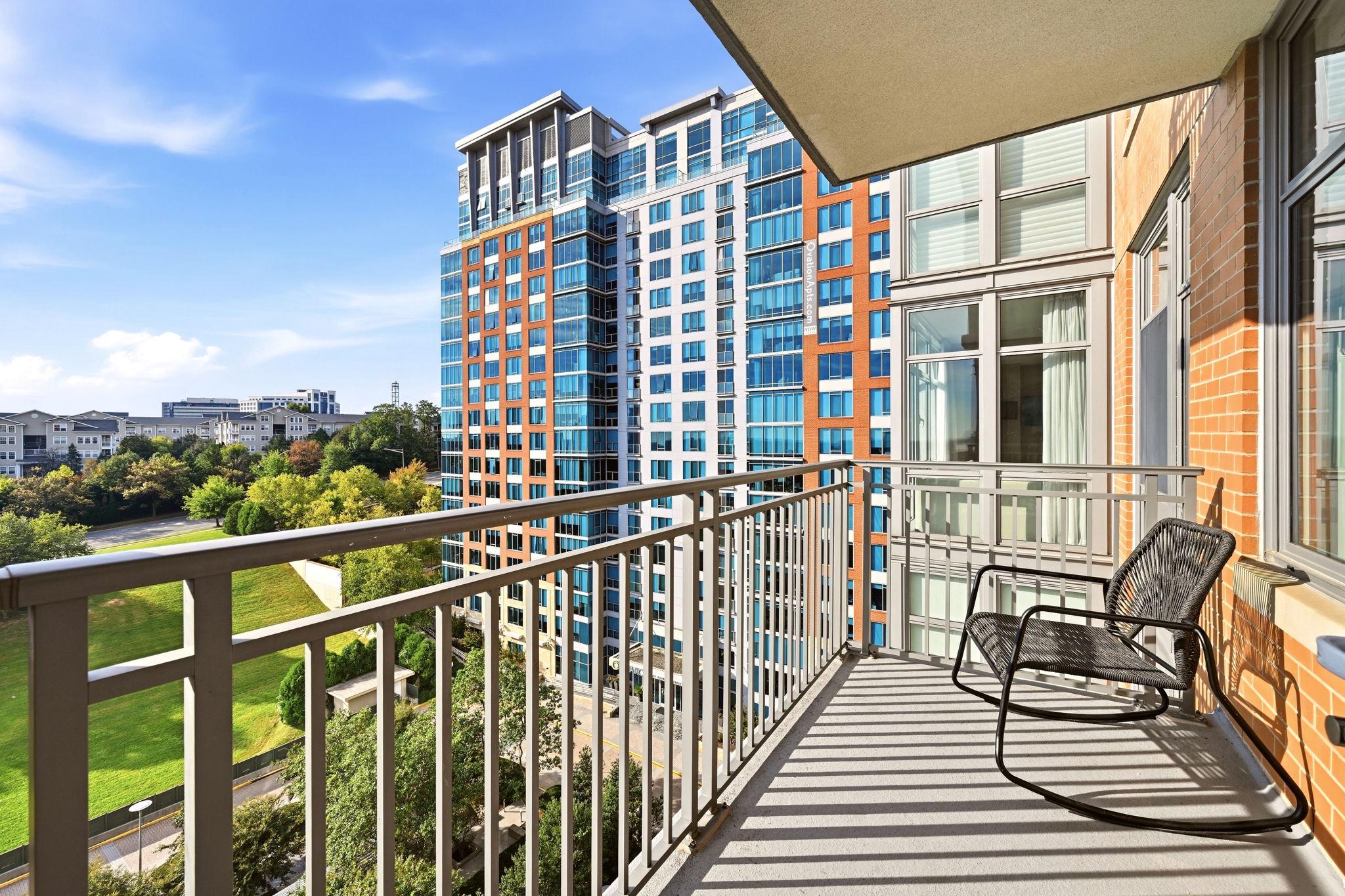  8220 Crestwood Heights Drive, Mclean, VA, 22102 - 物件實景