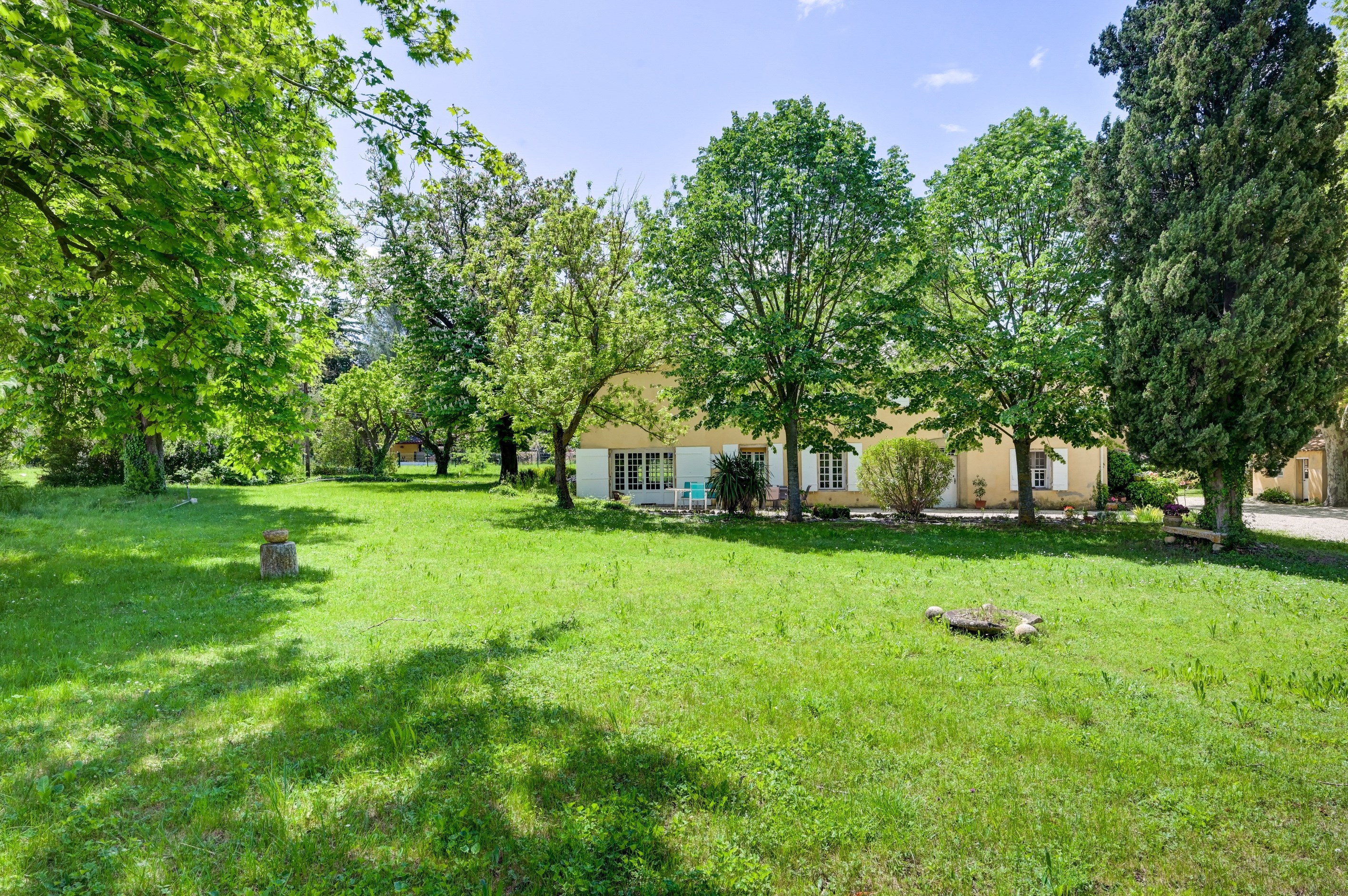  Rare on the market – Farmhouse for full renovation – North Aix-en-Provence - 物件實景