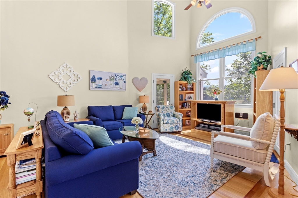 Methuen, Massachusetts, 01844, United States, 3 Bedrooms Bedrooms, ,2 BathroomsBathrooms,Residential,For Sale,1929056
