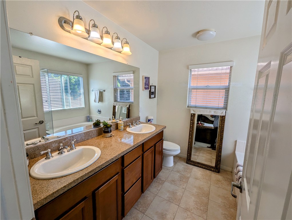 Sylmar, California, 91342, United States, 3 Bedrooms Bedrooms, ,3 BathroomsBathrooms,Residential,For Sale,1978804