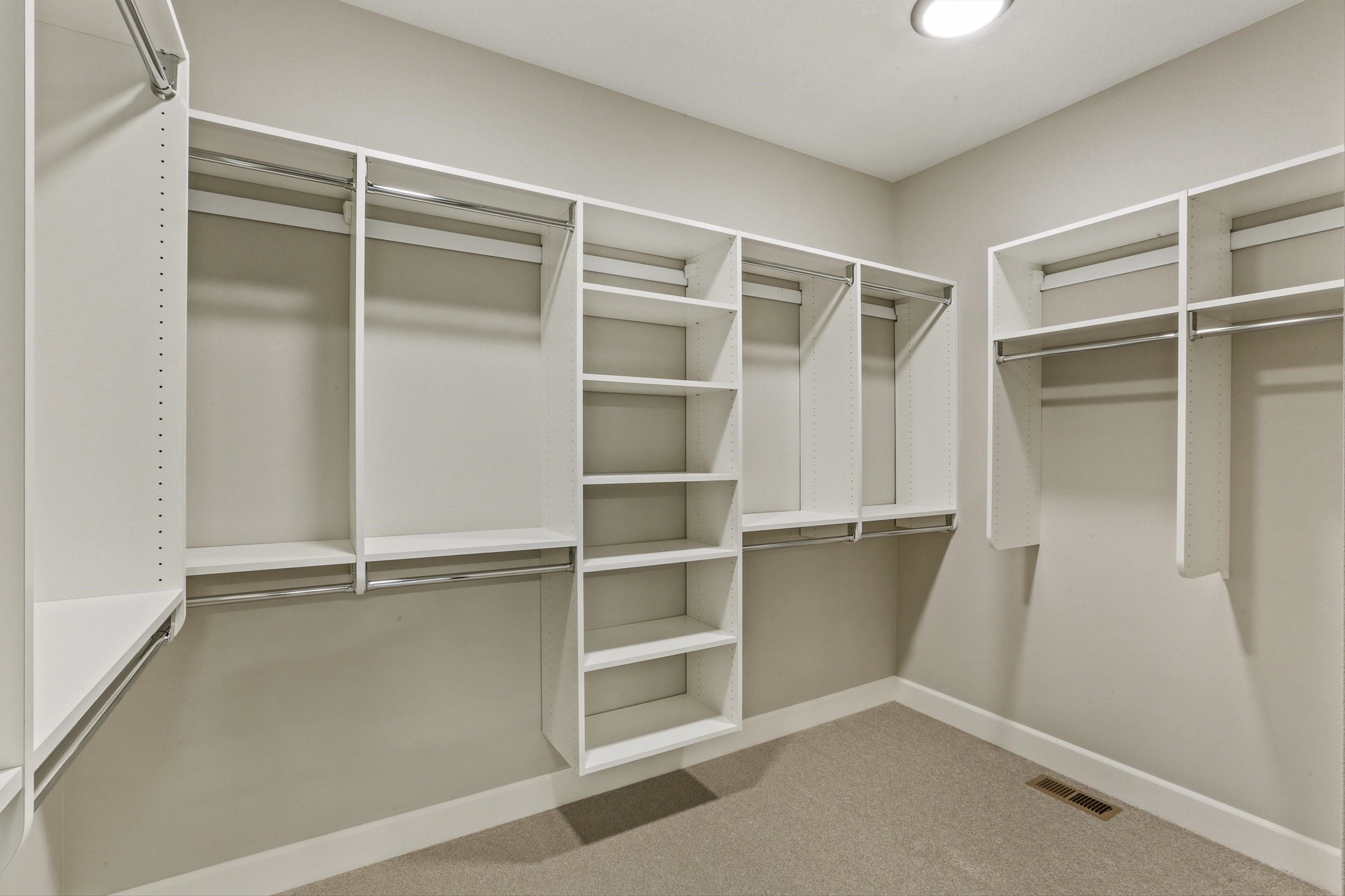 Spokane, Washington, 99223, United States, 5 Bedrooms Bedrooms, ,4 BathroomsBathrooms,Residential,For Sale,1999672