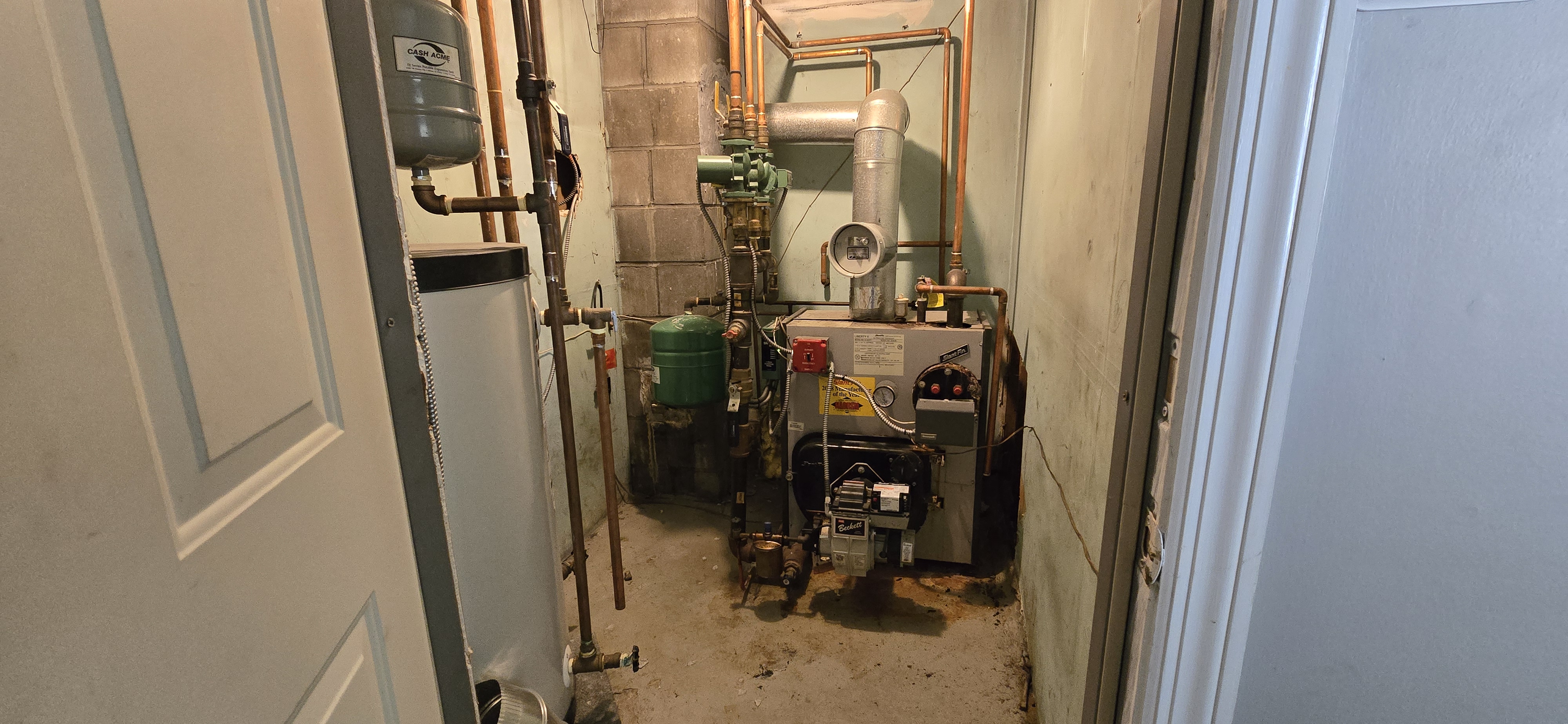 Shirley, New York, 11967, United States, 4 Bedrooms Bedrooms, ,4 BathroomsBathrooms,Residential,For Sale,1924990