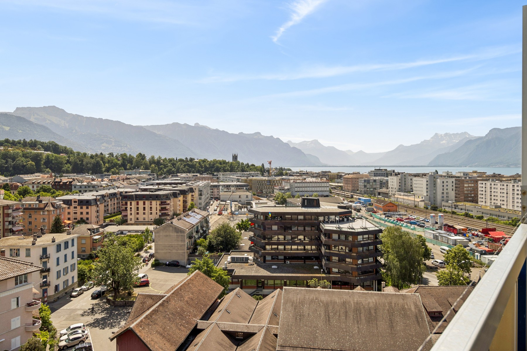  Stunning 5.5-room penthouse with panoramic views of the lake and mountains - 物件實景