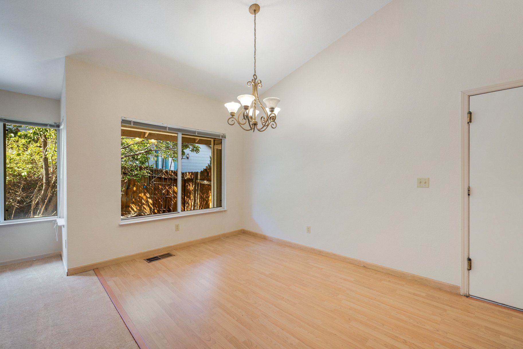  Location Location Location Recently updated perfect starter home - 物件實景
