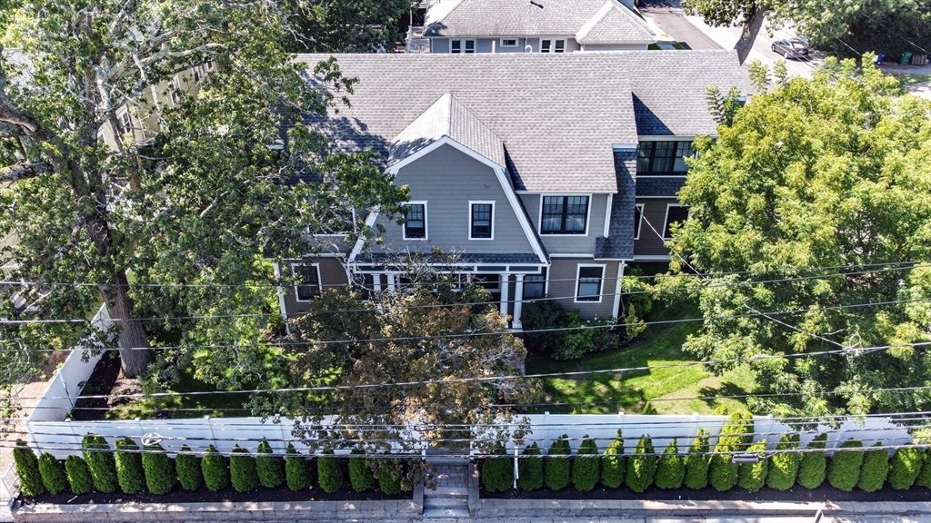 Newton, Massachusetts, 02460, United States, 4 Bedrooms Bedrooms, ,5 BathroomsBathrooms,Residential,For Sale,1982724