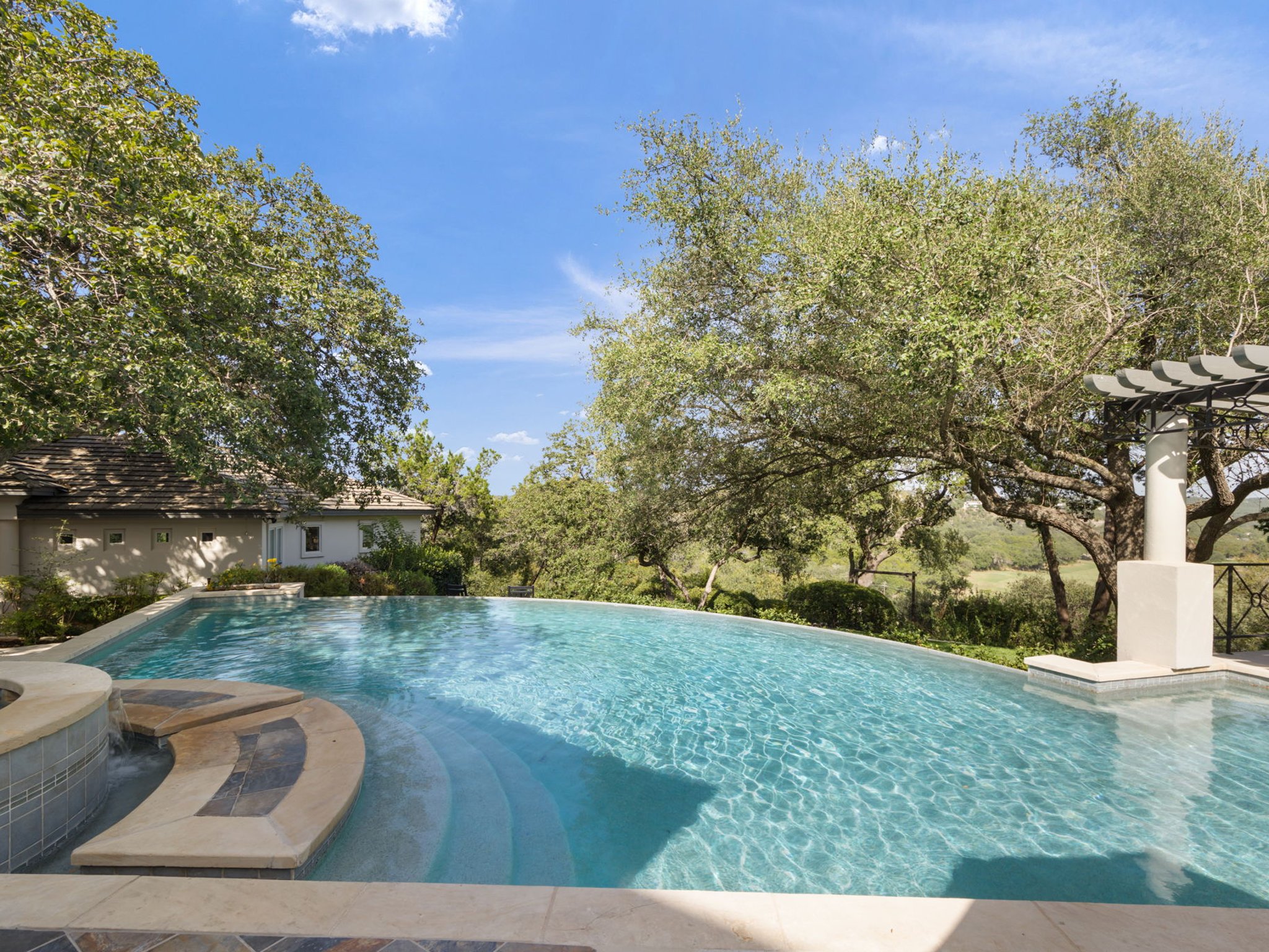  Private 2+ Acre Barton Creek Estate with Hill Country Views, Pool & Guest House - 物件實景