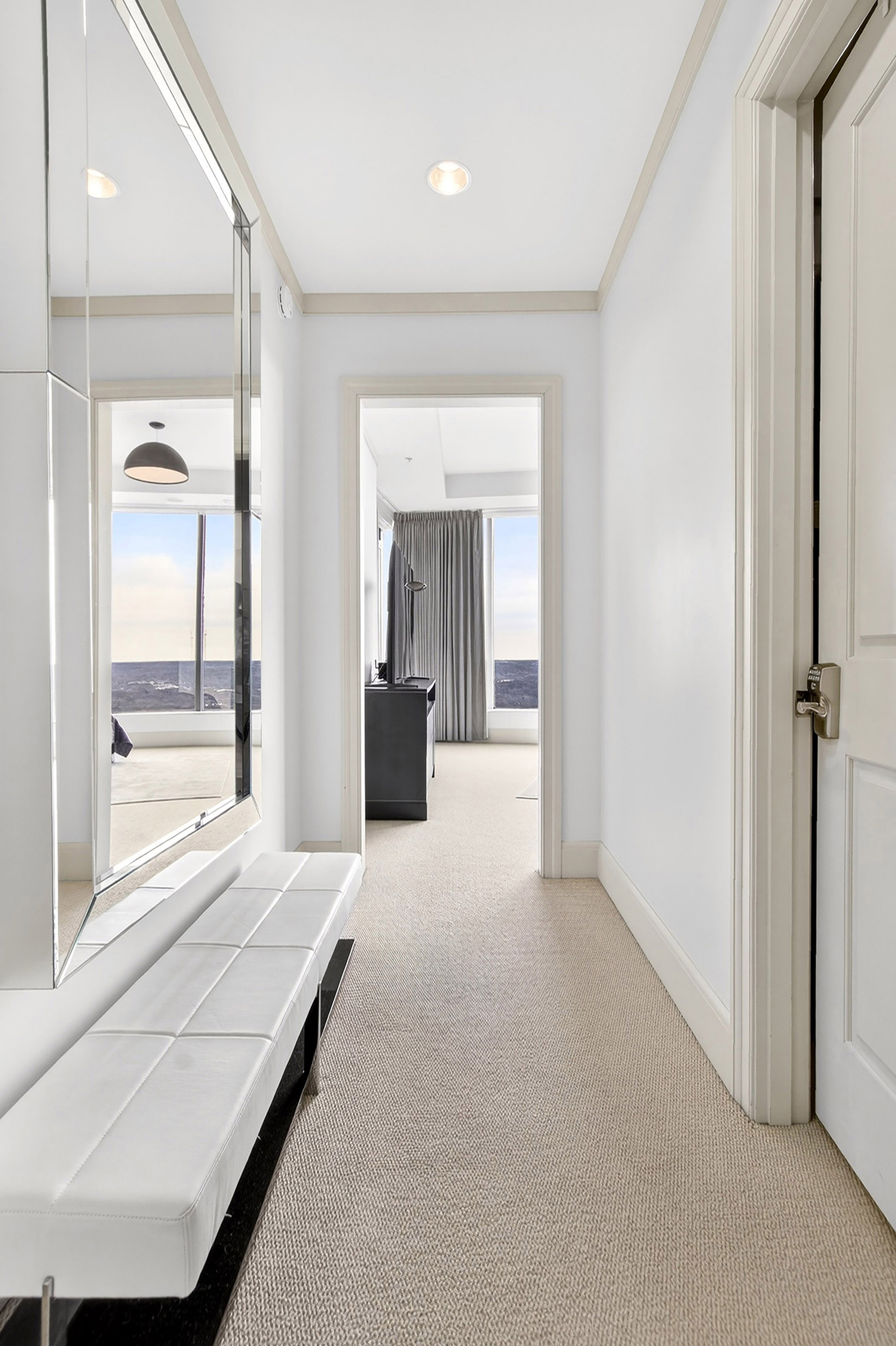  Stunning Luxury Condo, Perched on the 29th Floor - 物件實景