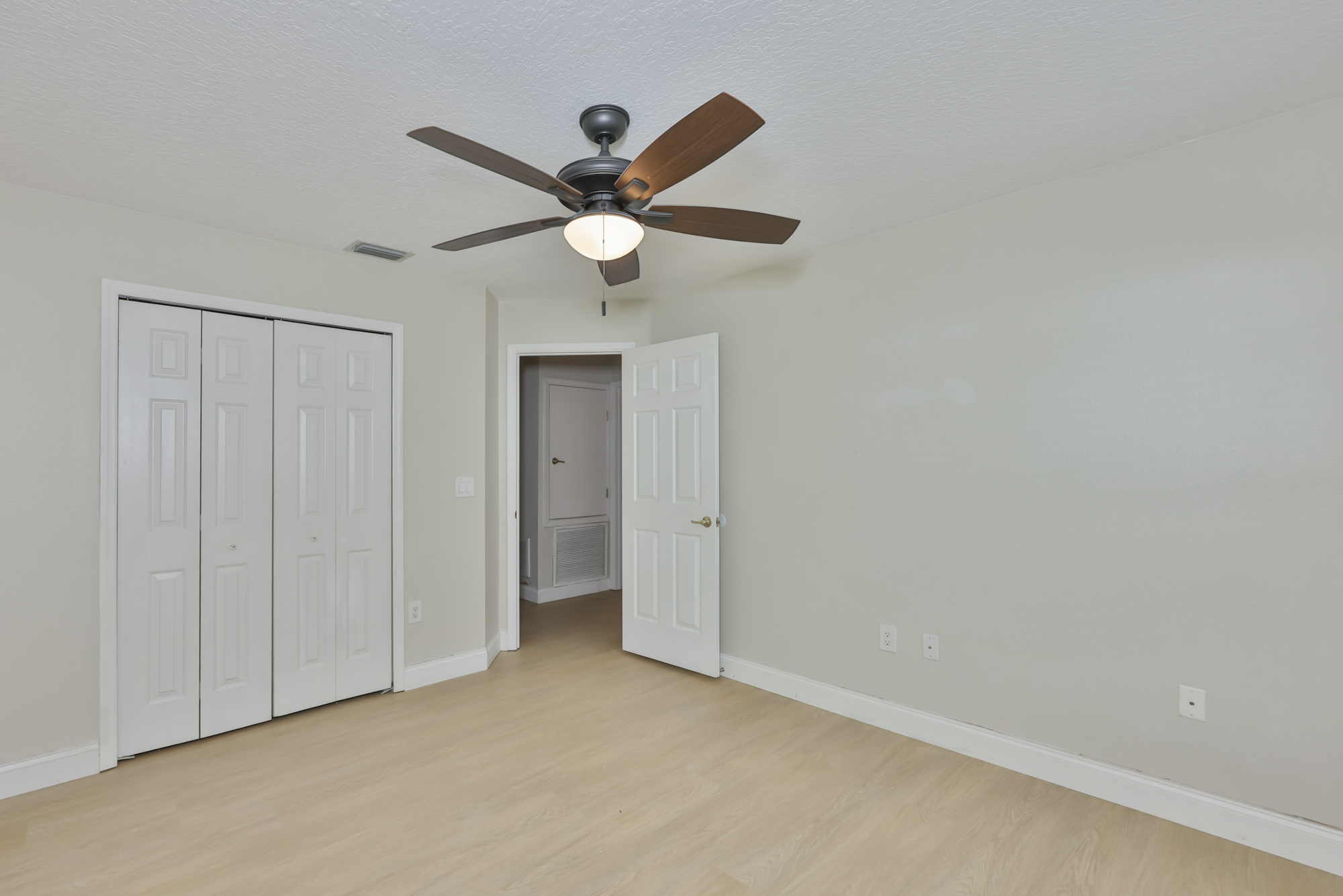 Tampa, Florida, 33647, United States, 4 Bedrooms Bedrooms, ,3 BathroomsBathrooms,Residential,For Sale,1982962