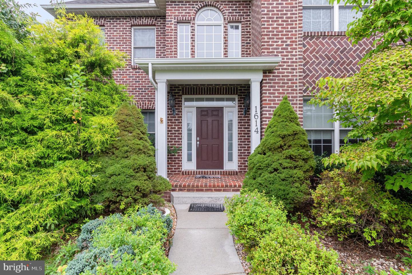Mechanicsburg, Pennsylvania, 17055, United States, 5 Bedrooms Bedrooms, ,5 BathroomsBathrooms,Residential,For Sale,1926512