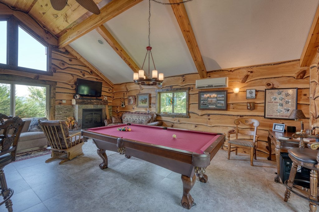 Hayesville, North Carolina, 28904, United States, 3 Bedrooms Bedrooms, ,4 BathroomsBathrooms,Residential,For Sale,1919513