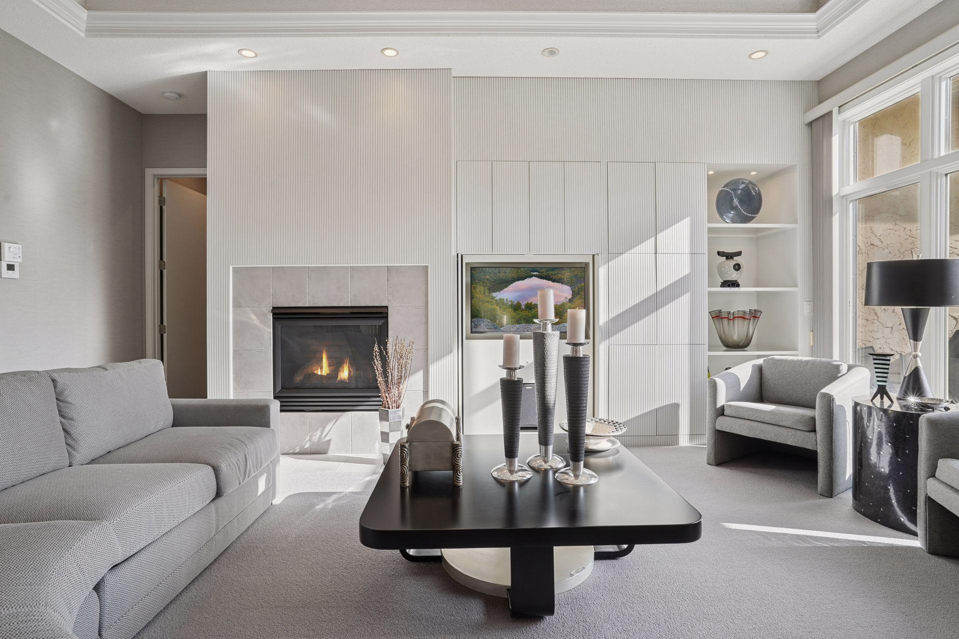 Lilydale, Minnesota, 55118, United States, 3 Bedrooms Bedrooms, ,3 BathroomsBathrooms,Residential,For Sale,1989452