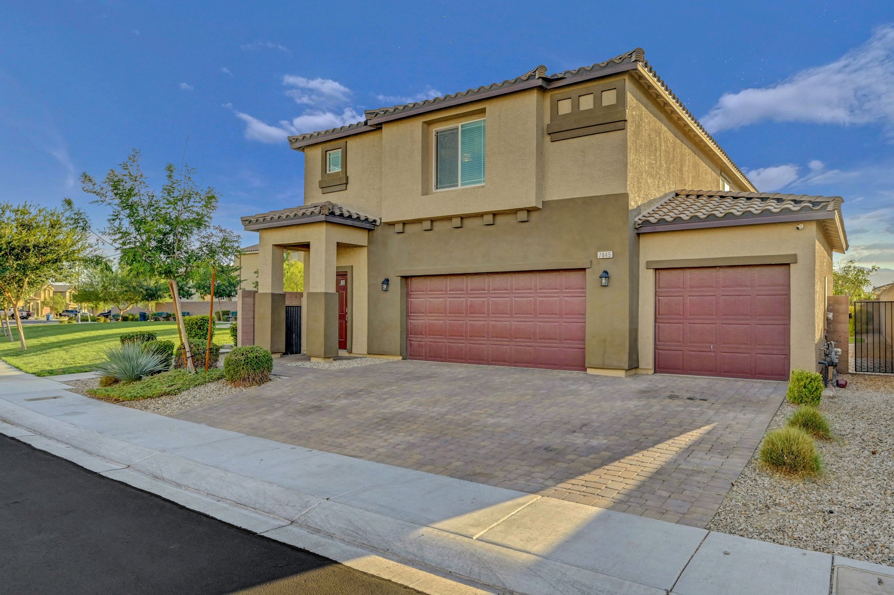  Spacious Valley Vista 5BR with Loft, 3-Car Garage & Premium Lot Size - 物件實景