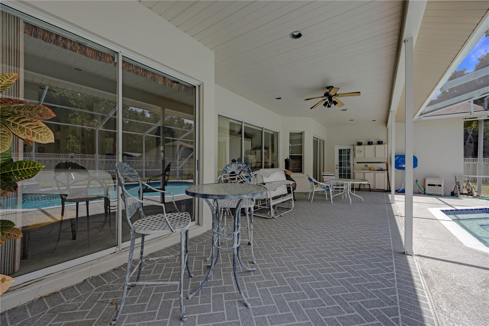 Oviedo, Florida, 32765, United States, 3 Bedrooms Bedrooms, ,3 BathroomsBathrooms,Residential,For Sale,1980040