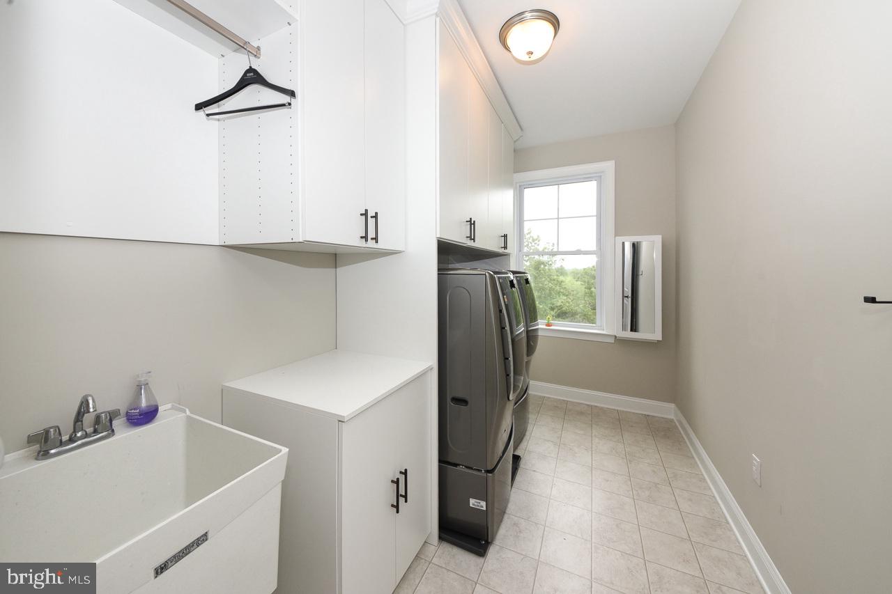 Doylestown, Pennsylvania, 18901, United States, 3 Bedrooms Bedrooms, ,4 BathroomsBathrooms,Residential,For Sale,2002984