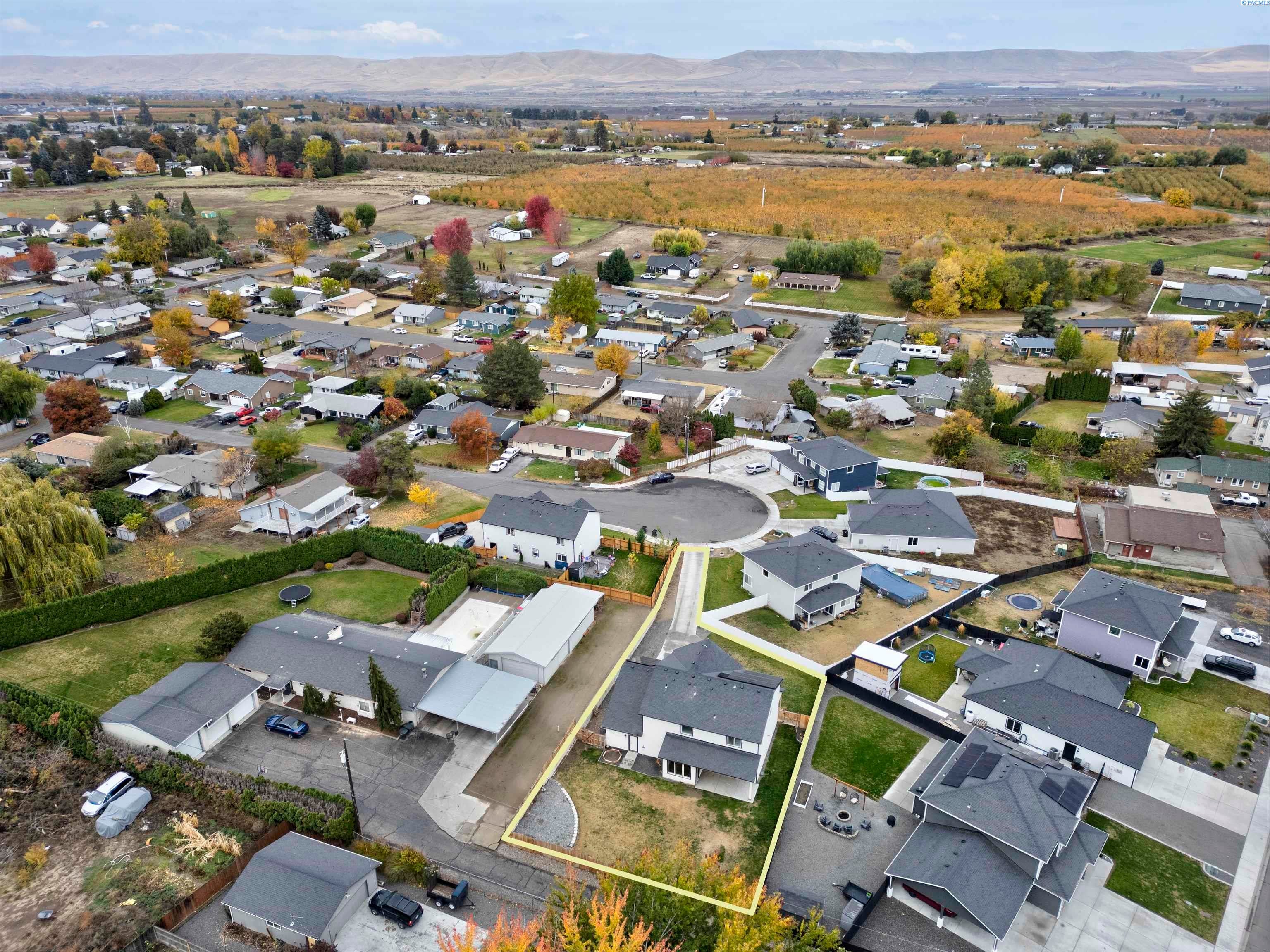 Grandview, Washington, 98930, United States, 5 Bedrooms Bedrooms, ,3 BathroomsBathrooms,Residential,For Sale,1988632