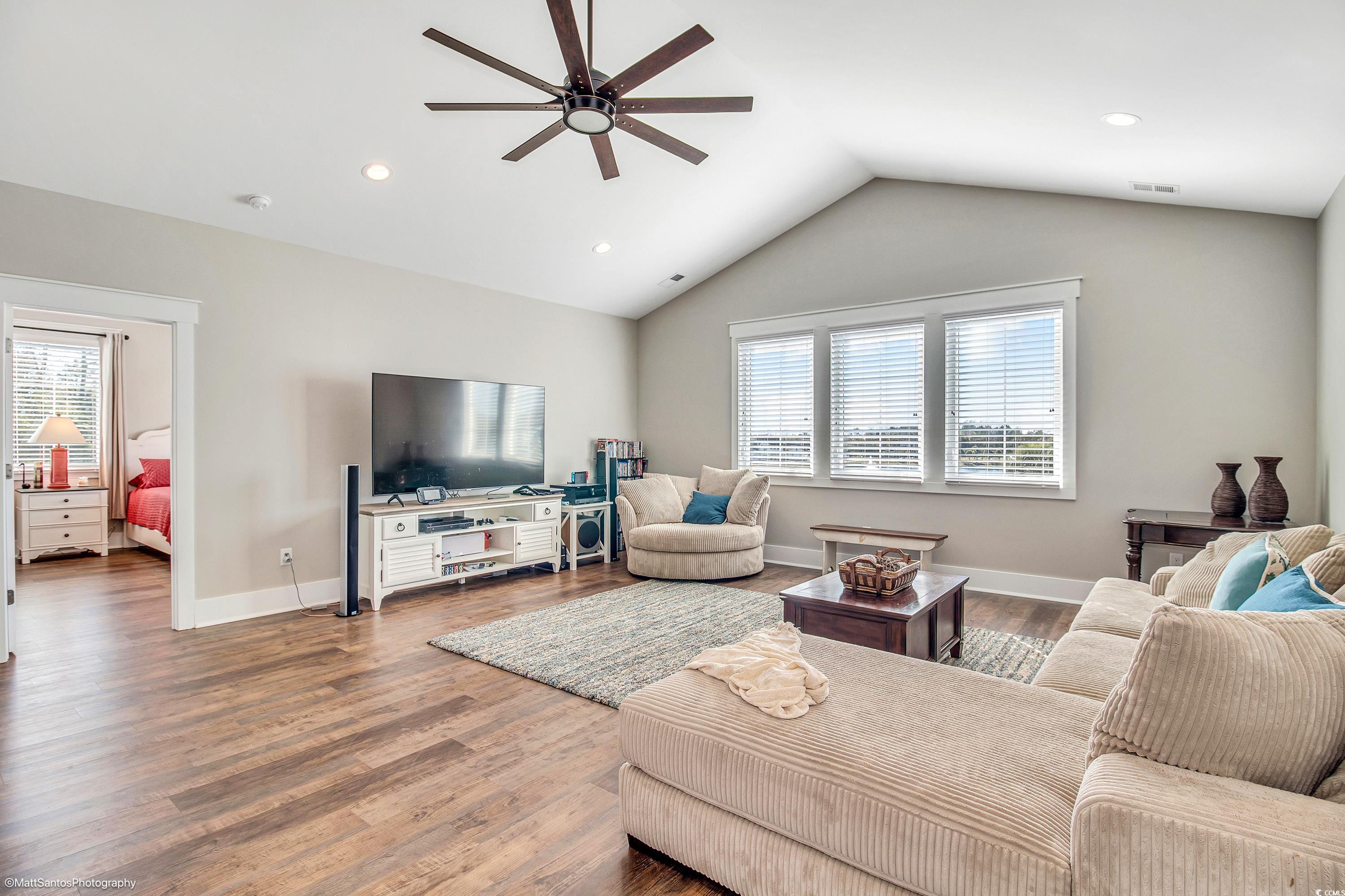 North Myrtle Beach, South Carolina, 29582, United States, 5 Bedrooms Bedrooms, ,6 BathroomsBathrooms,Residential,For Sale,1996456