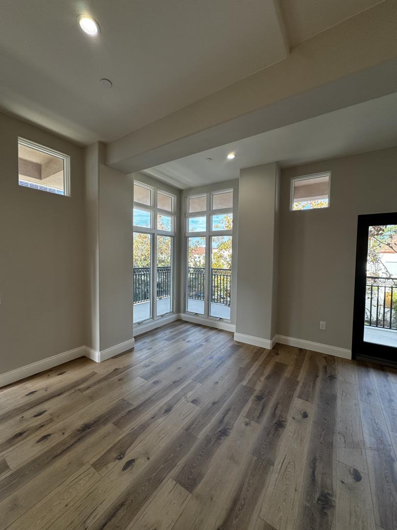 Palo Alto, California, 94306, United States, 2 Bedrooms Bedrooms, ,2 BathroomsBathrooms,Residential,For Sale,1992117