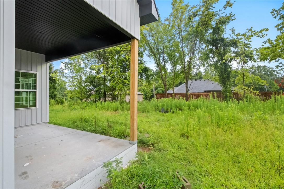 Bella Vista, Arkansas, 72715, United States, 3 Bedrooms Bedrooms, ,3 BathroomsBathrooms,Residential,For Sale,1897154