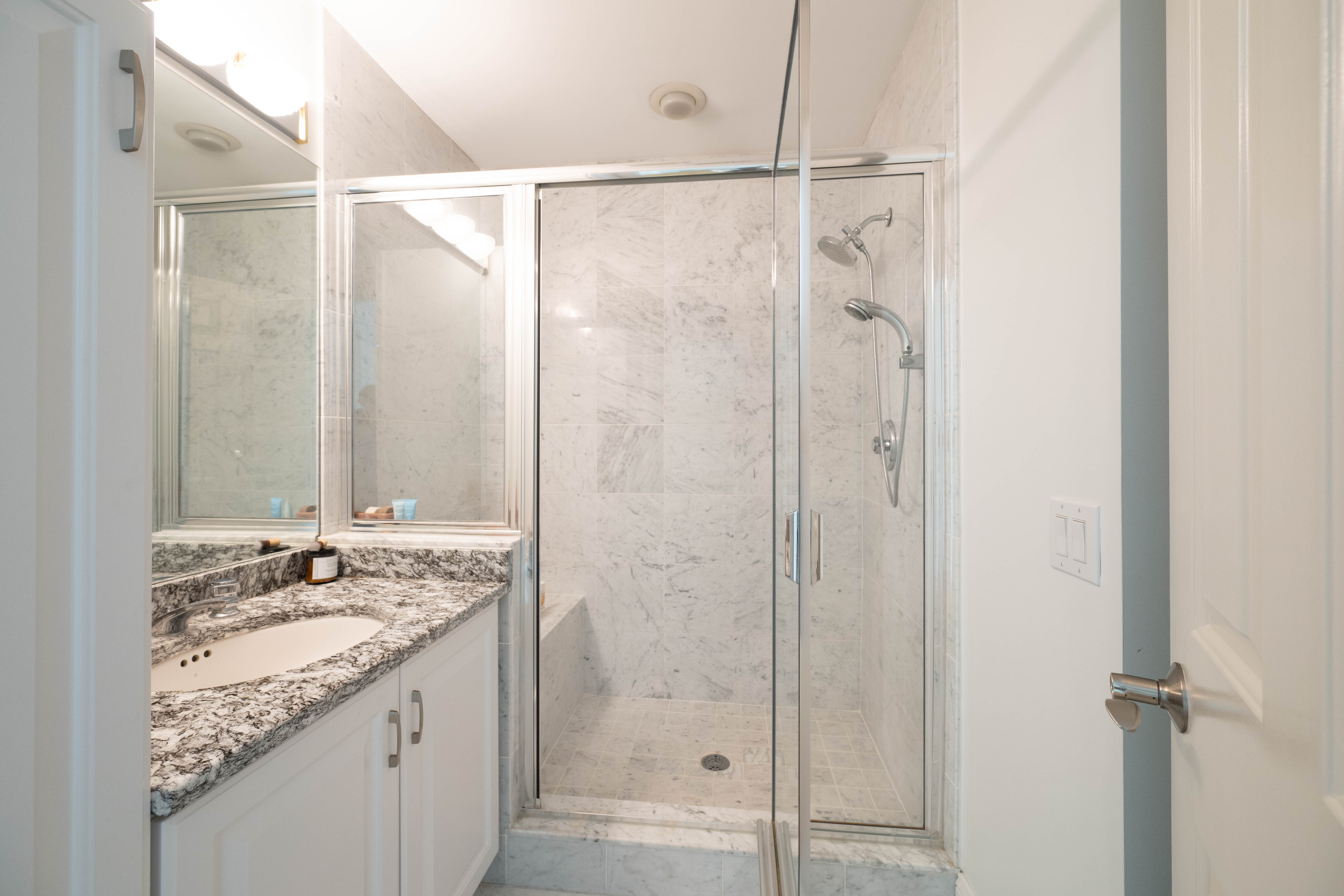  Nestled in the Upper Grassy Hill Community of Woodbury - 物件實景