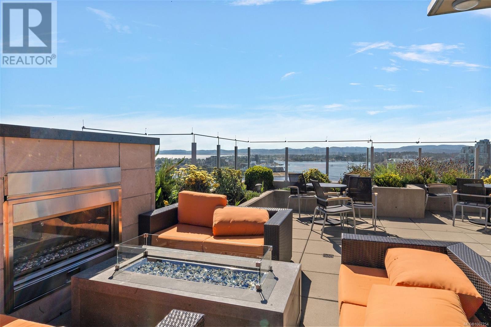 VICTORIA, British Columbia, V8W 1C7, CA, 1 Bedroom Bedrooms, ,1 BathroomBathrooms,Residential,For Sale,1895937