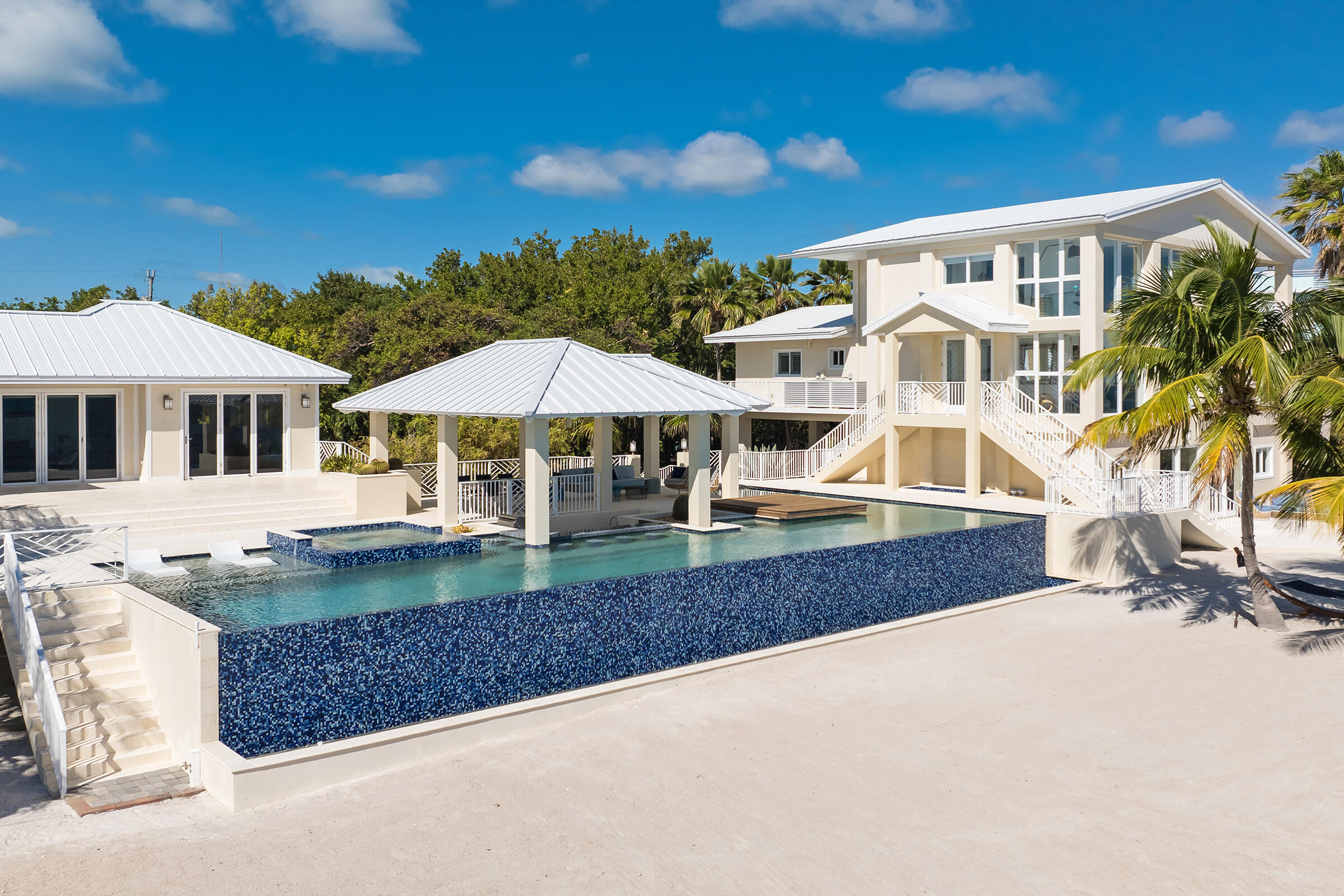 30 Ocean Front Drive, KEY LARGO, Florida, 33037, United States, 4 Bedrooms Bedrooms, ,4 BathroomsBathrooms,Residential,For Sale,30 Ocean Front Drive,1675367