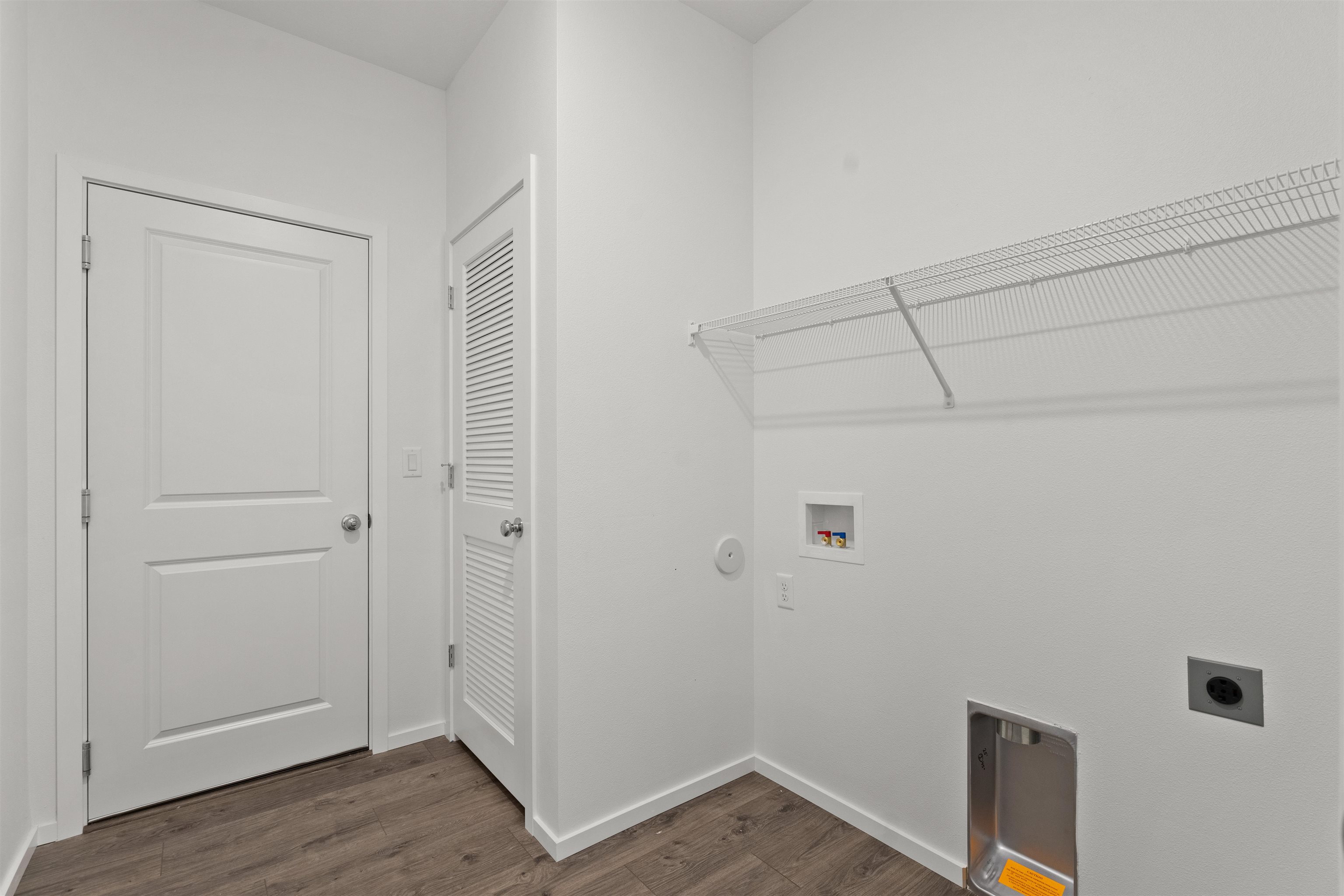 Deer Park, Washington, 99006, United States, 3 Bedrooms Bedrooms, ,Residential,For Sale,1877119