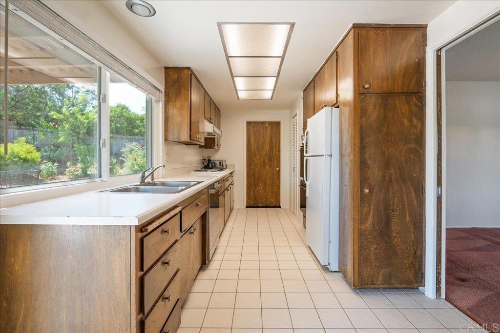 Fallbrook, California, 92028, United States, 3 Bedrooms Bedrooms, ,2 BathroomsBathrooms,Residential,For Sale,1947109