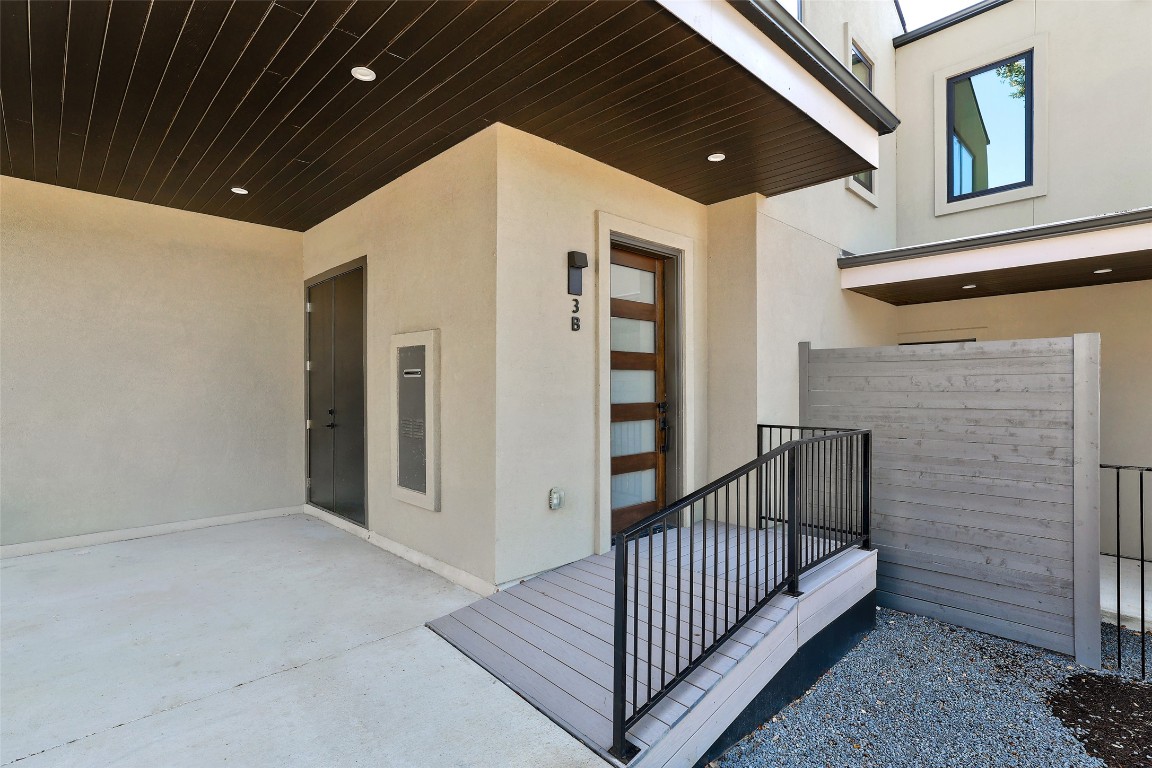 Austin, Texas, 78704, United States, 2 Bedrooms Bedrooms, ,3 BathroomsBathrooms,Residential,For Sale,1848594