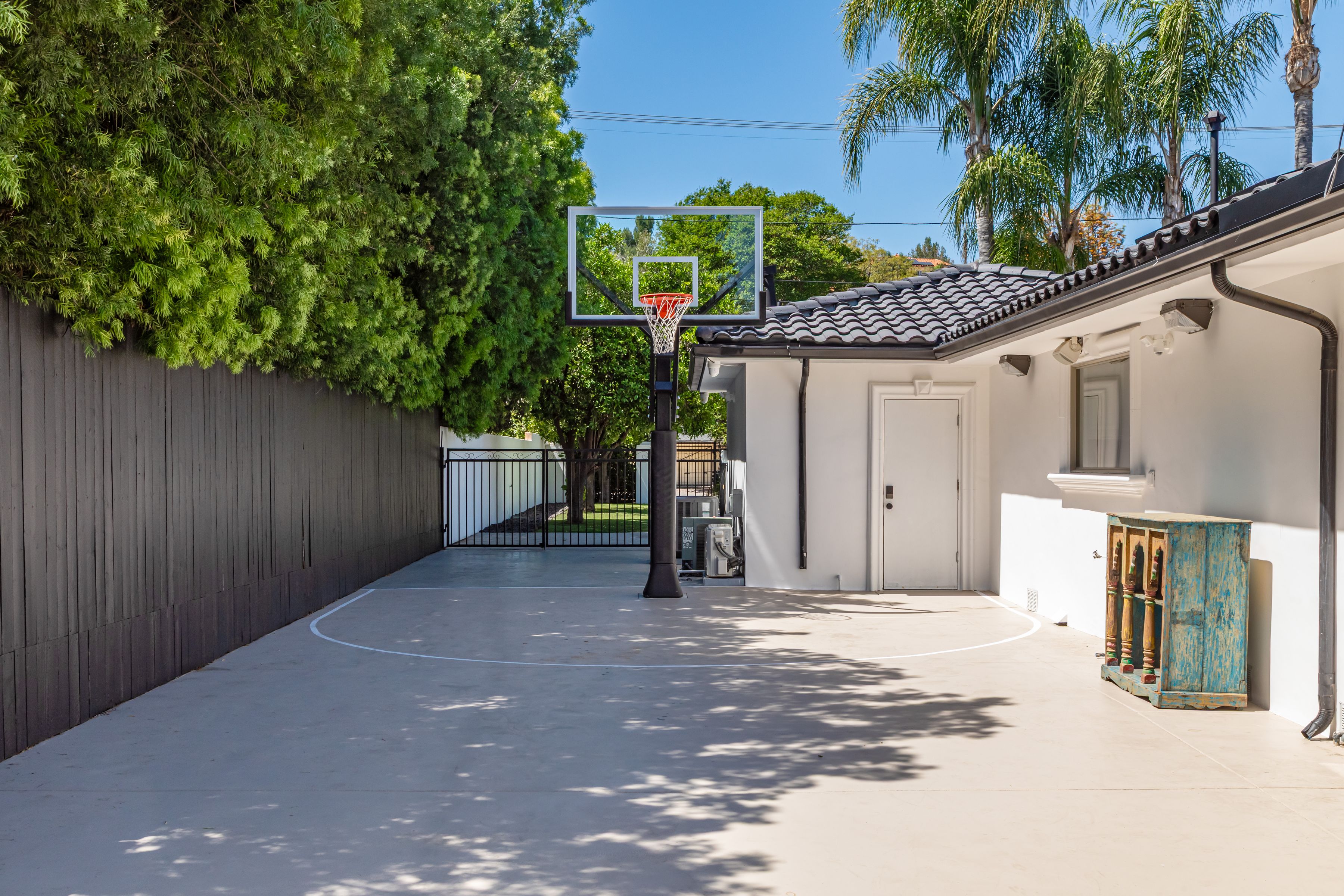  Thoughtfully Reimagined Tarzana Estate - 物件實景
