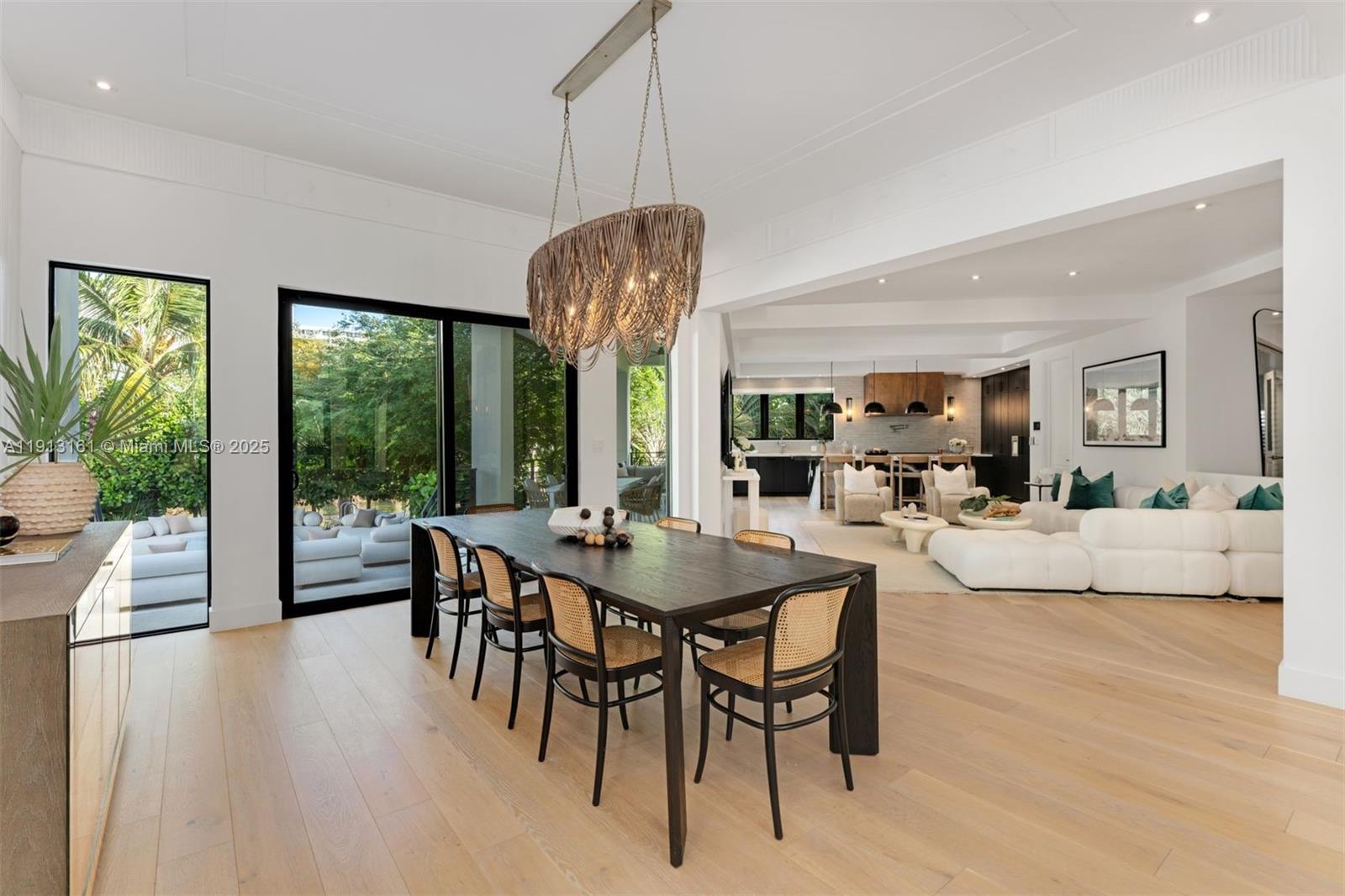 Miami Beach, Florida, 33140, United States, 9 Bedrooms Bedrooms, ,9 BathroomsBathrooms,Residential,For Sale,1993425